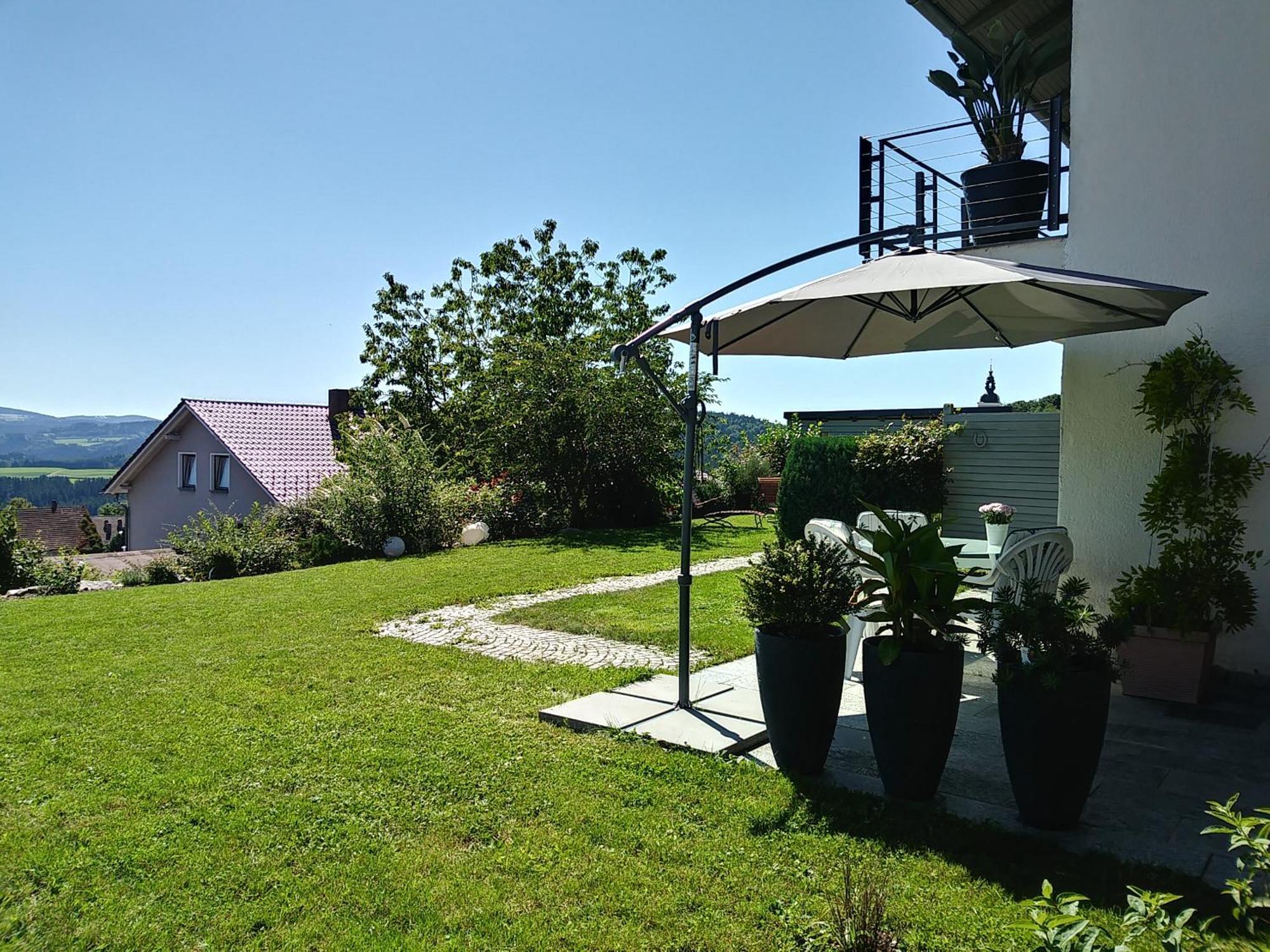 Ferienwohnungen Alpenblick Mit Garten -Panoramasauna- Kirchdorf im Wald Exterior photo